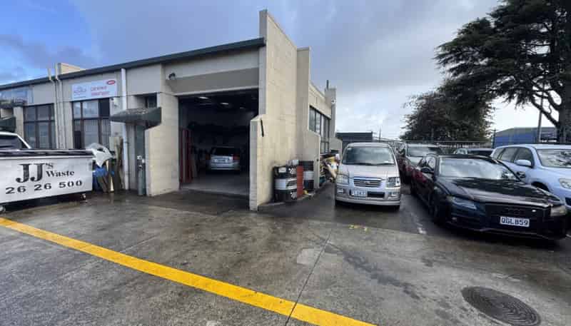 6/10 Mana Place, Wiri