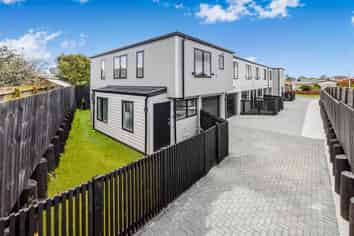 10D Tinkler Place, Favona