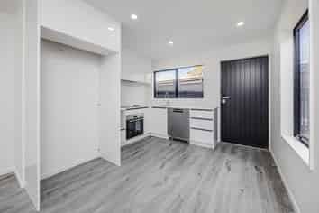 10D Tinkler Place, Favona