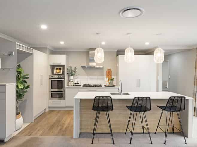 5 Camberley Way, Huntington