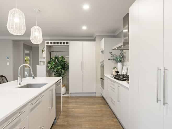 5 Camberley Way, Huntington