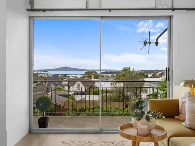 9/16 Belmont Terrace, Remuera