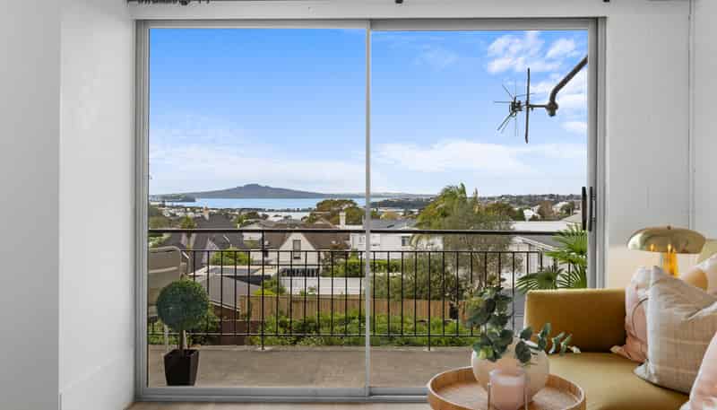 9/16 Belmont Terrace, Remuera