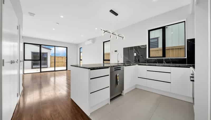 9  Kapeta Lane, Karaka