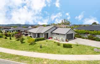 11 Les Wakefield Road, Mapua