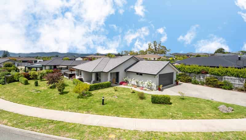 11 Les Wakefield Road, Mapua