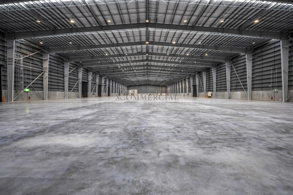 13,027sqm Brand New Warehouse & HQ - Widok 4