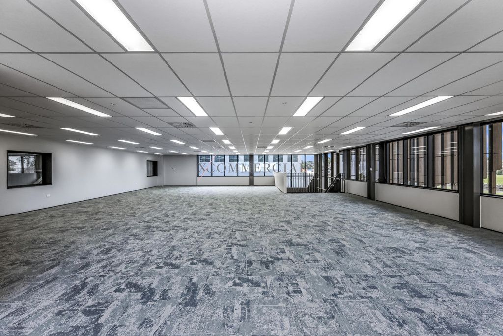 13,027sqm Brand New Warehouse & HQ - Widok 3