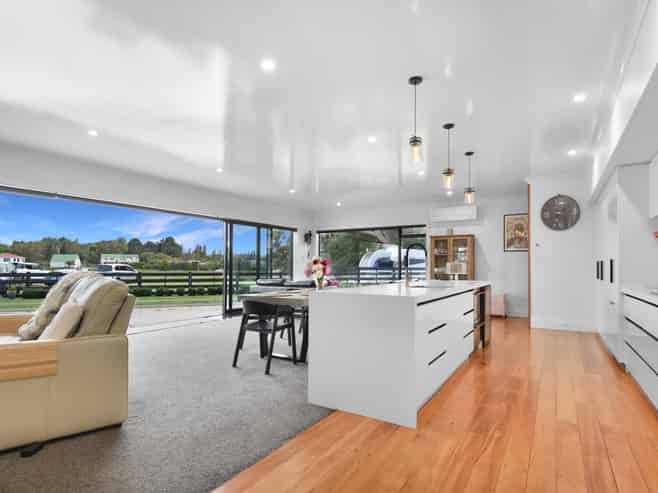 101 Fox Road, Springvale