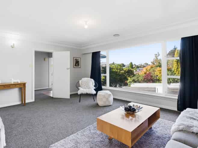 11 Pioneer Crescent, Helensburgh