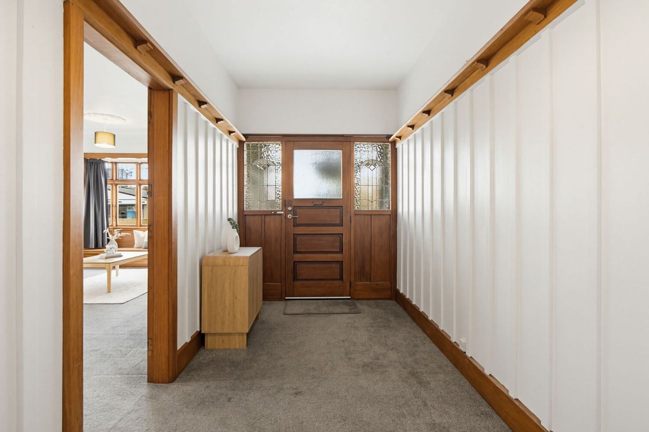 Four Bedrooms, Freehold, Fantastic Value! – pohled 4
