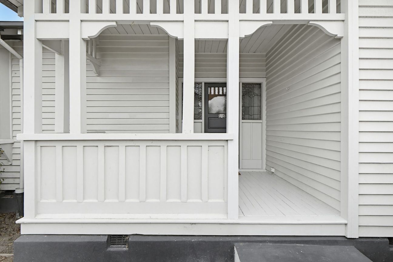 Four Bedrooms, Freehold, Fantastic Value! – pohled 2