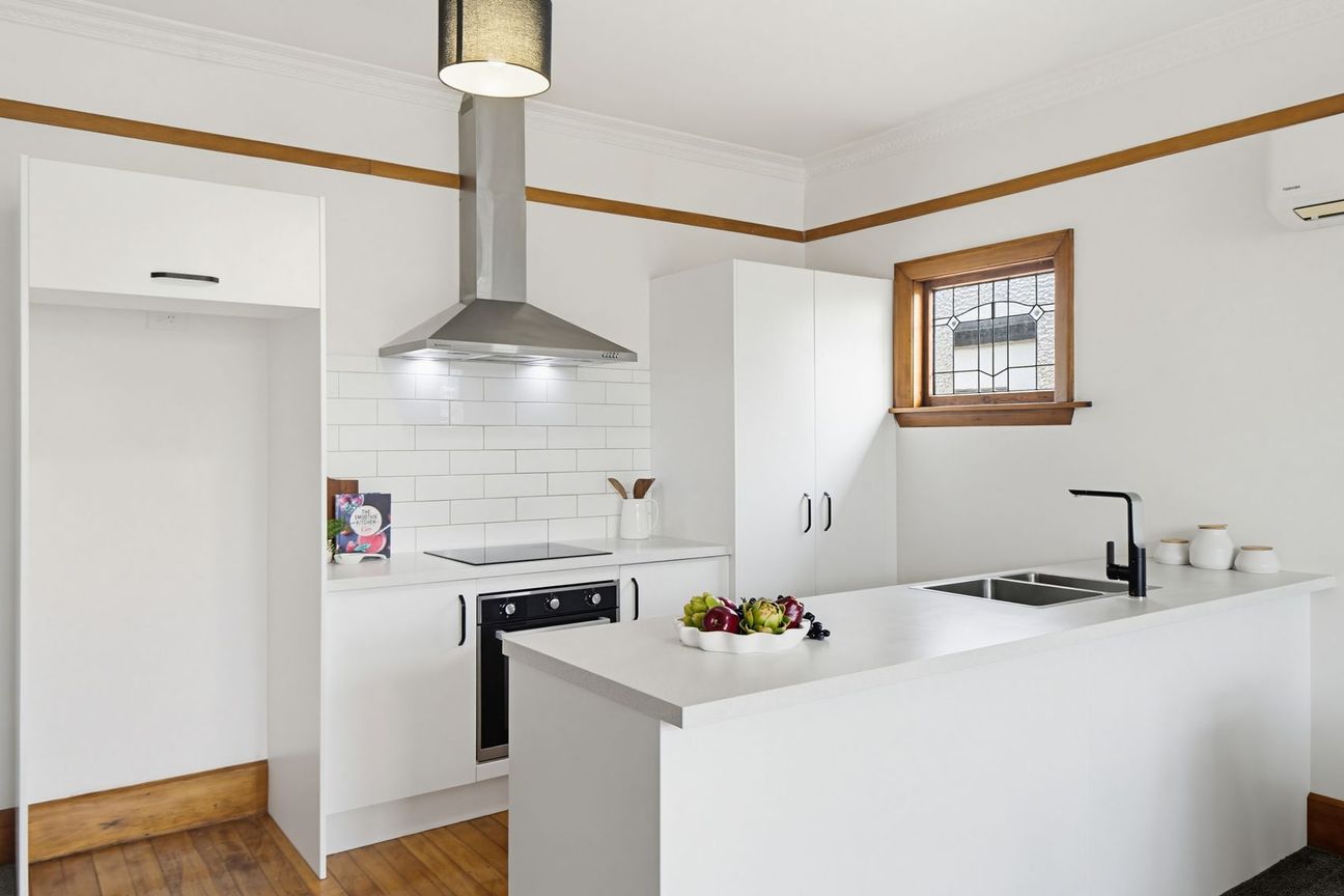 Four Bedrooms, Freehold, Fantastic Value! – další