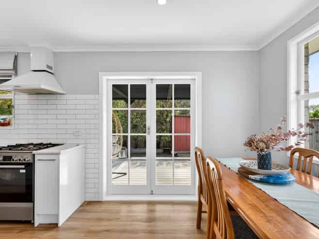 813 Willowpark Road South, Akina