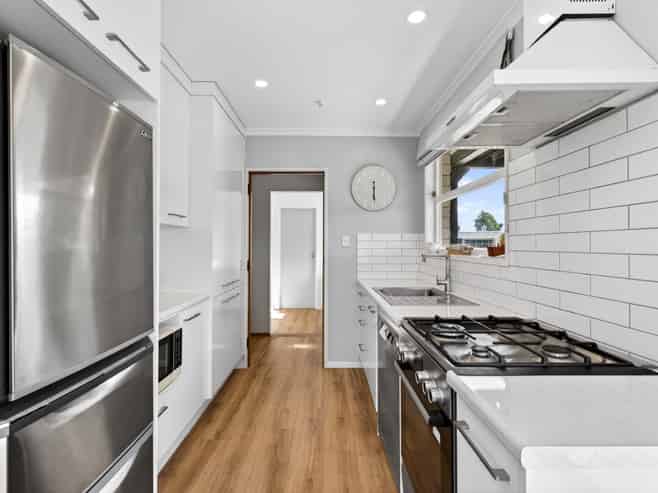 813 Willowpark Road South, Akina