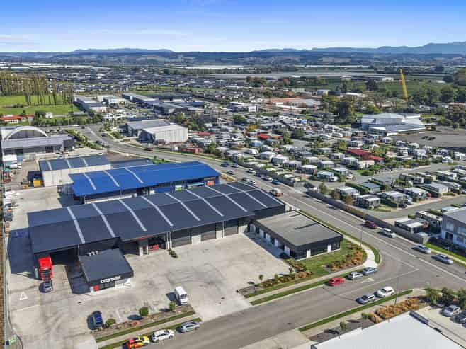 High-spec warehouse + office opportunity