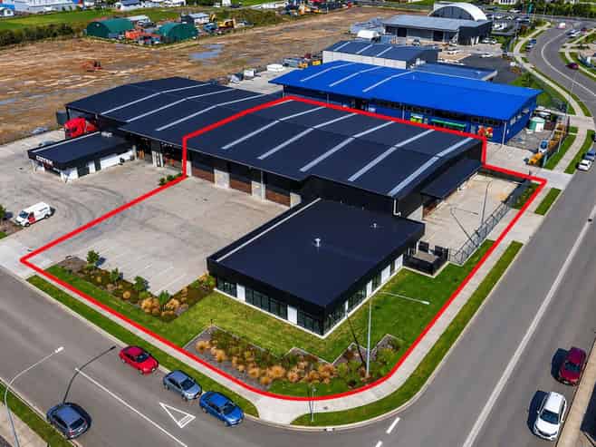 High-spec warehouse + office opportunity