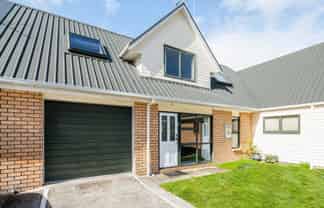 14C Jones Crescent, Melville