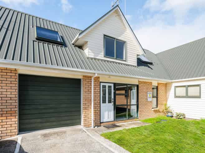 14C Jones Crescent, Melville