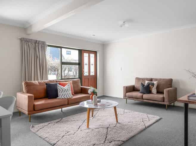 14C Jones Crescent, Melville