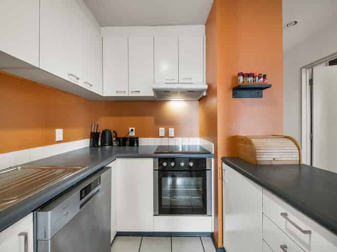 2A/10 Crown Lynn Place, New Lynn