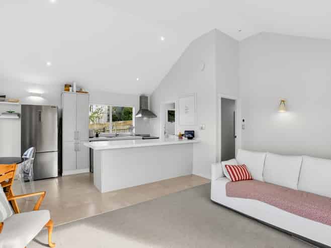 2/47 Birkdale Road, Birkdale