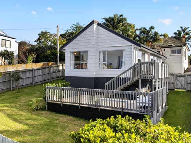 2/47 Birkdale Road, Birkdale