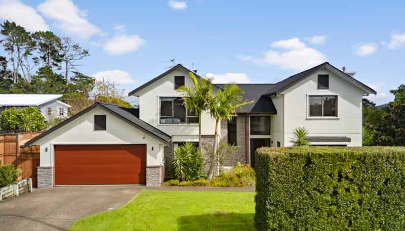 1 Dressage Lane, Greenhithe