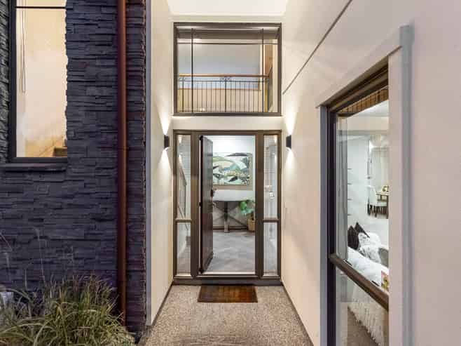 1 Dressage Lane, Greenhithe