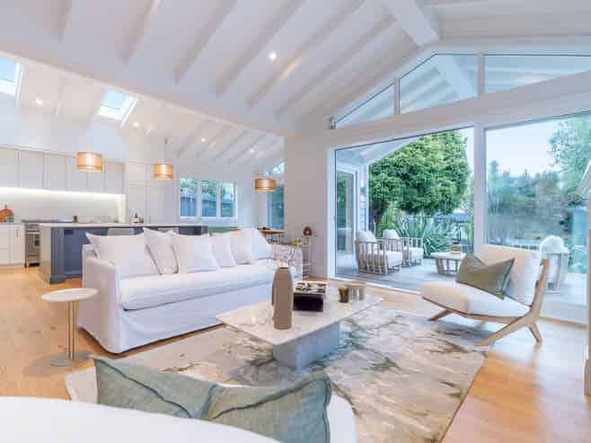 83 Fowlds Avenue, Sandringham