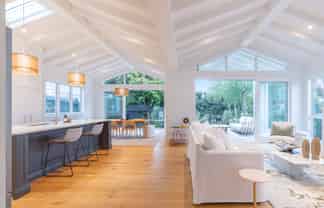 83 Fowlds Avenue, Sandringham