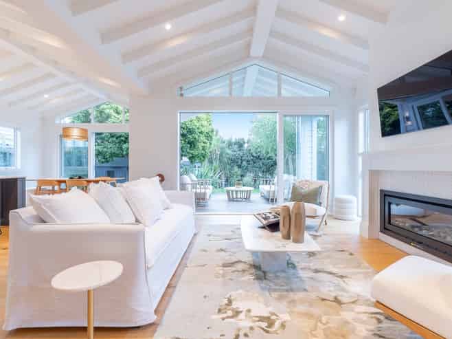 83 Fowlds Avenue, Sandringham