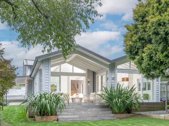 83 Fowlds Avenue, Sandringham