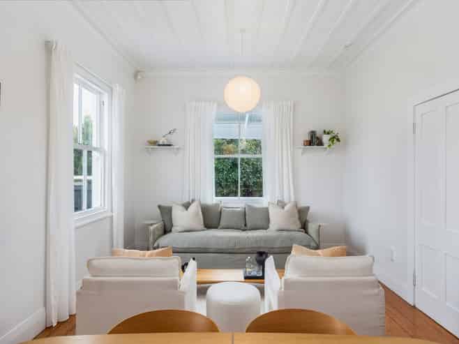 2/13 Tasman Avenue, Mount Albert