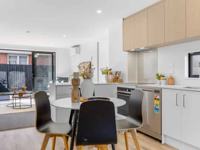 Units 1 -5/6 Ngata Place, Hornby