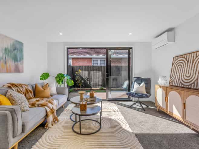 Units 1 -5/6 Ngata Place, Hornby