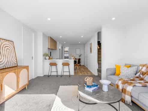 Units 1 -5/6 Ngata Place, Hornby