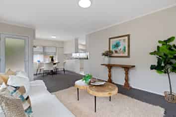 1/8 Edgewater Drive, Pakuranga