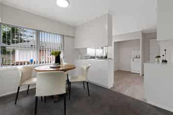 1/8 Edgewater Drive, Pakuranga