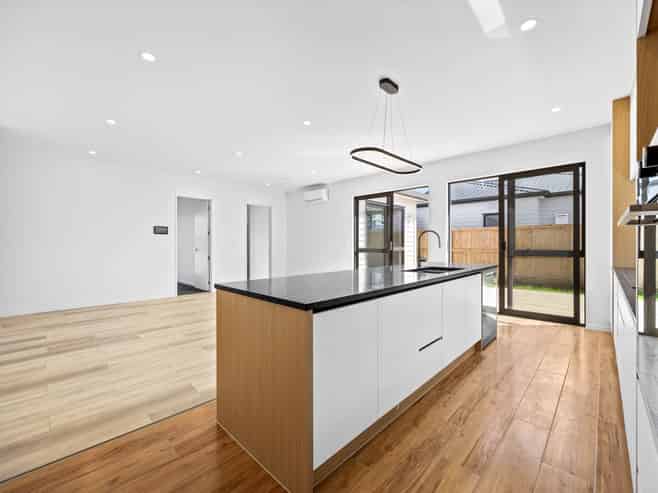 13 Tuwai Crescent, Opaheke