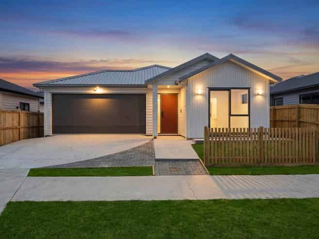 13 Tuwai Crescent, Opaheke