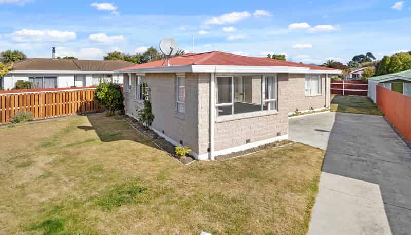 24 St Heliers Crescent, Aranui