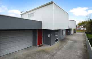 32B Elizabeth Street, Victoria