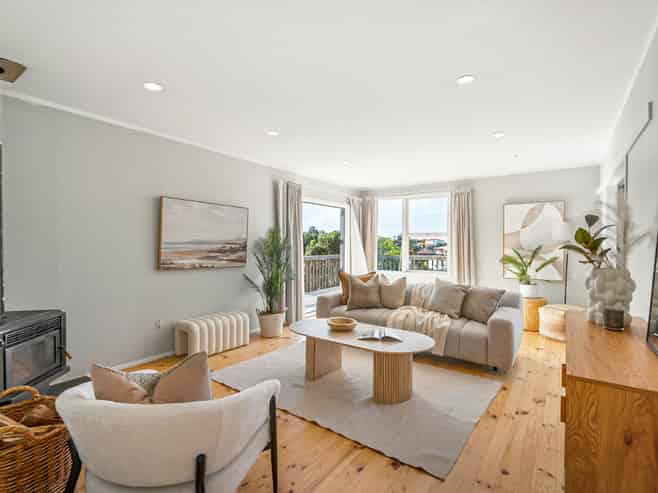 897 East Coast Road, Northcross