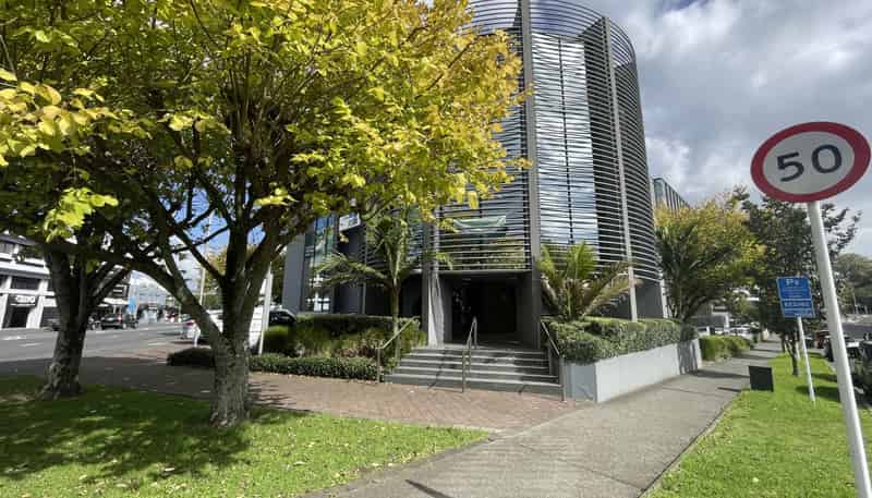 1 Broadway, Newmarket