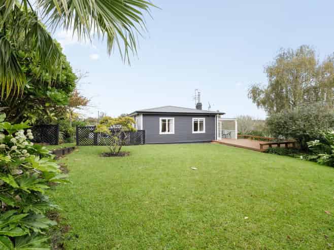 24 Sutton Crescent, Hillcrest