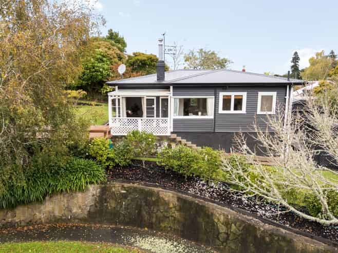 24 Sutton Crescent, Hillcrest