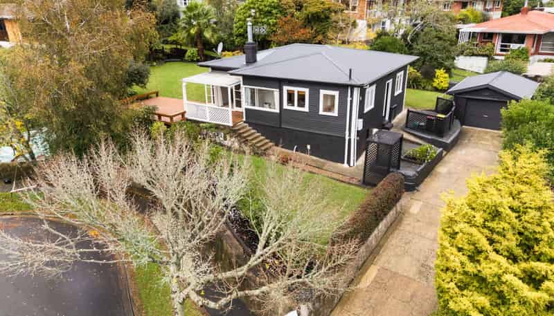 24 Sutton Crescent, Hillcrest