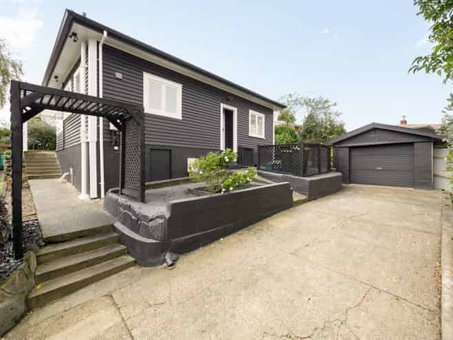 24 Sutton Crescent, Hillcrest