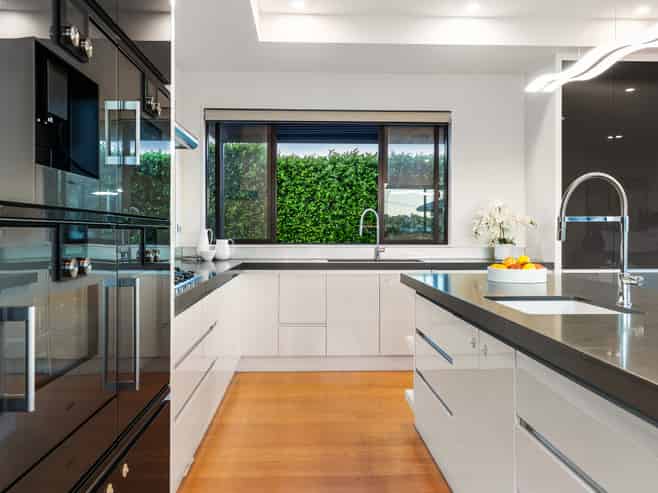 13 Seaview Road, Castor Bay